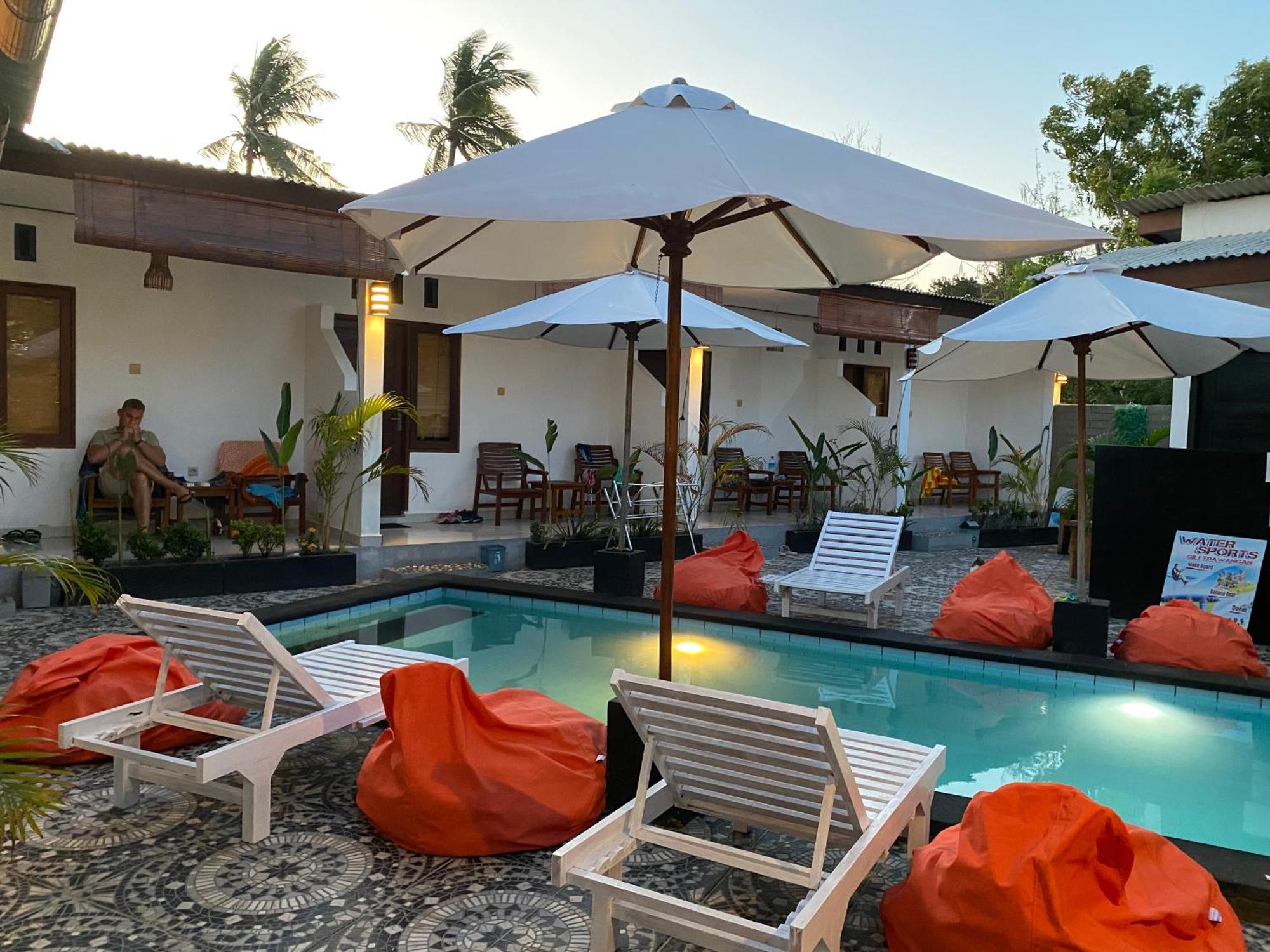 Hotel Cape Rose Gili Trawangan Exterior foto