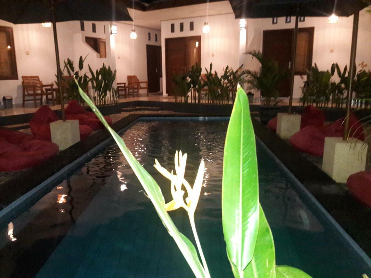 Hotel Cape Rose Gili Trawangan Exterior foto