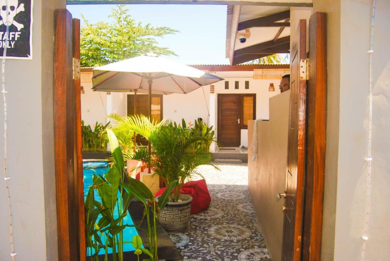 Hotel Cape Rose Gili Trawangan Exterior foto